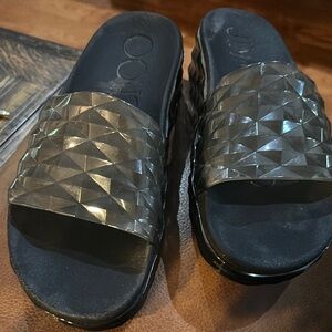 Black Geometric Slide Sandals